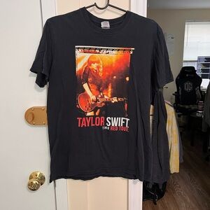 Taylor Swift - RED Tour Tee